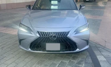Lexus Car Rental in Dubai